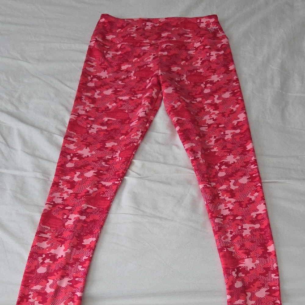Guy Harvey Vibrant Red Camo Leggings